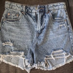 Wild fable high rise distressed jean shorts size 4